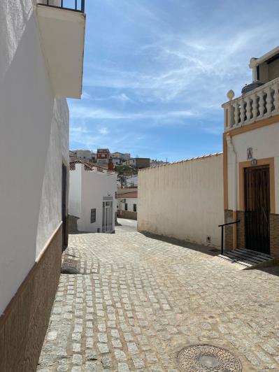 Image No.6-4 Bed House for sale