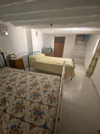 Image No.33-4 Bed House for sale