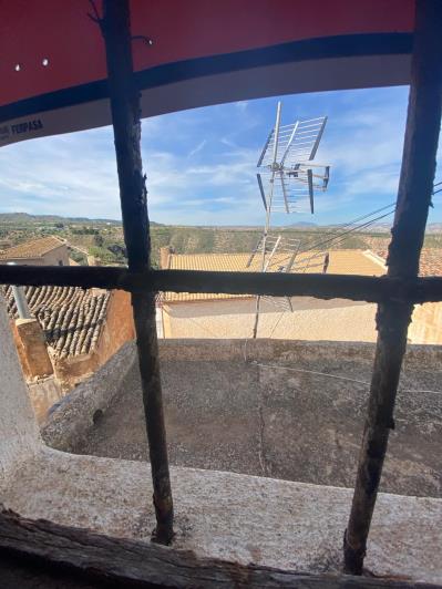 Image No.34-4 Bed House for sale