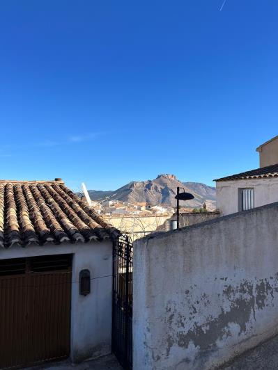 Image No.13-4 Bed Townhouse for sale