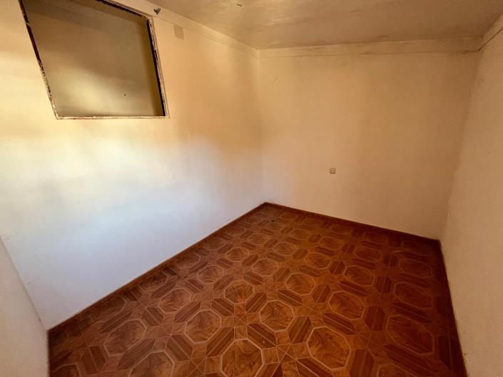 Image No.14-4 Bed Townhouse for sale