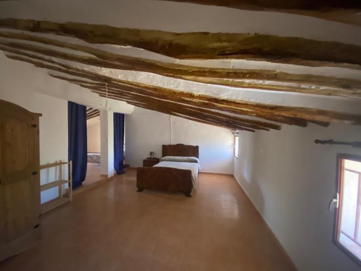 Image No.42-3 Bed Country House for sale