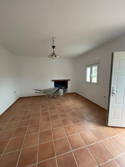 Image No.8-3 Bed Country Property for sale