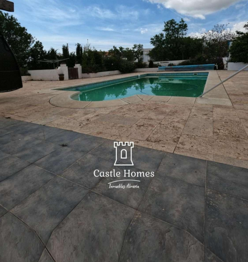 Image No.2-7 Bed Country Property for sale