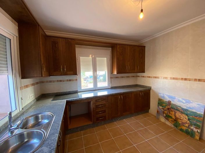 Image No.14-4 Bed Property for sale