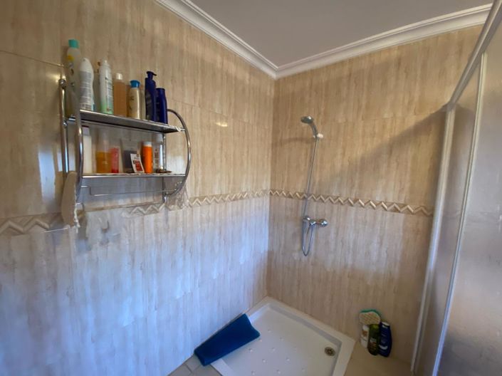 Image No.19-4 Bed Property for sale