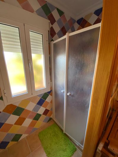 Image No.28-4 Bed Property for sale