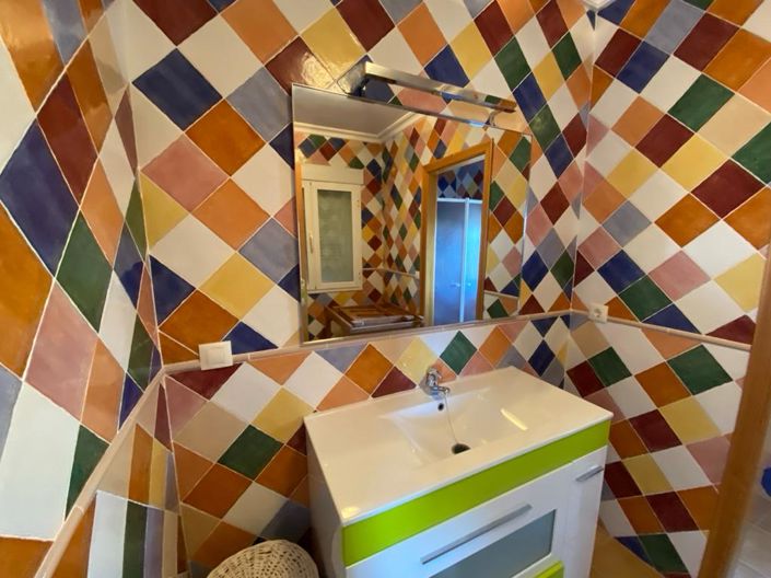 Image No.30-4 Bed Property for sale