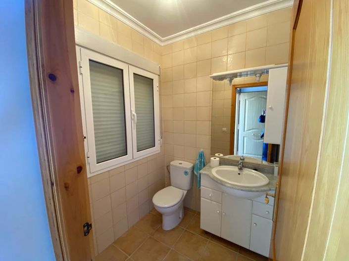 Image No.42-4 Bed Property for sale