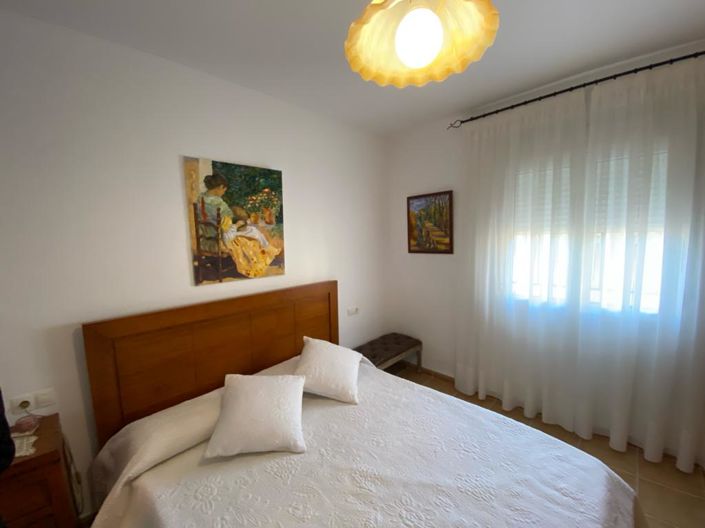 Image No.43-4 Bed Property for sale