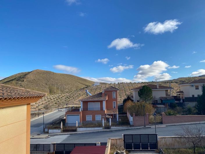 Image No.7-4 Bed Property for sale