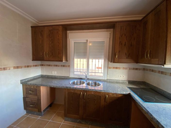 Image No.8-4 Bed Property for sale