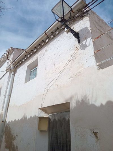 Image No.1-3 Bed Townhouse for sale