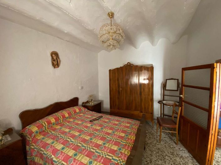 Image No.16-3 Bed Townhouse for sale