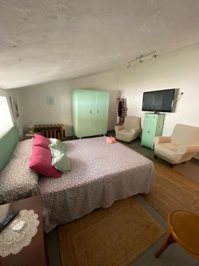 Image No.27-3 Bed Property for sale