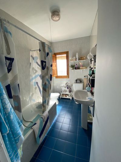 Image No.33-3 Bed Property for sale