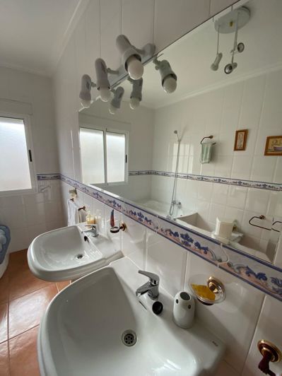 Image No.29-3 Bed Townhouse for sale