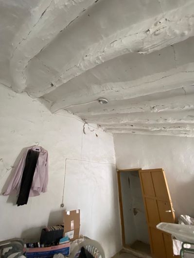 Image No.17-3 Bed Property for sale