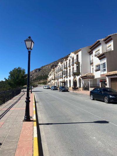 Image No.24-3 Bed Apartment for sale