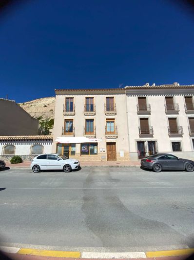 Image No.25-3 Bed Apartment for sale