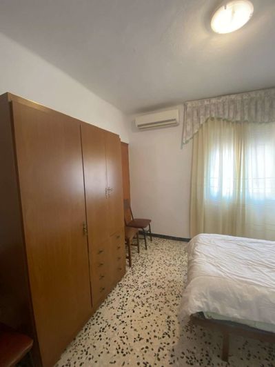 Image No.19-3 Bed Property for sale