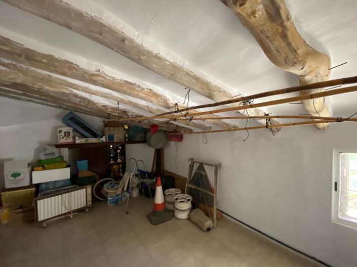 Image No.19-3 Bed Property for sale