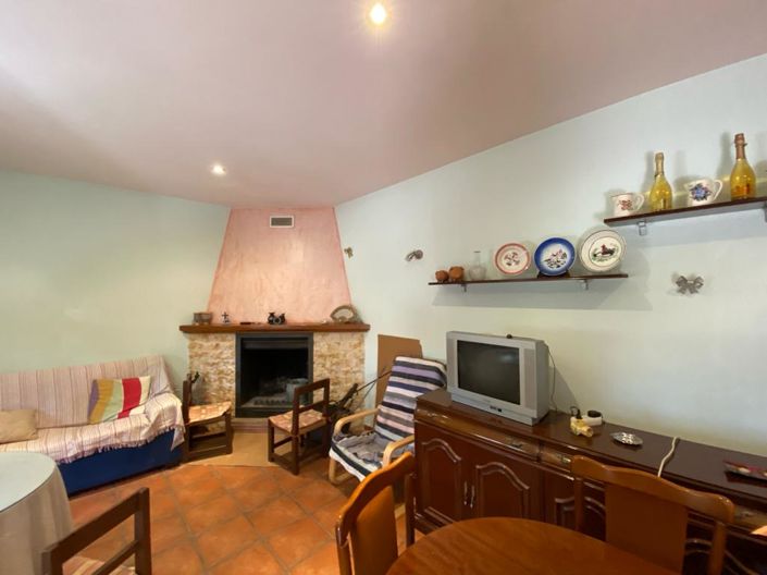 Image No.3-3 Bed Property for sale