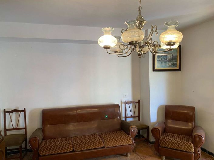 Image No.15-4 Bed Property for sale