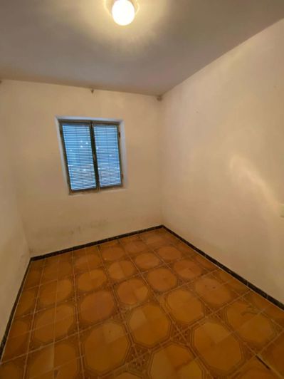 Image No.26-4 Bed Property for sale