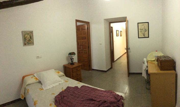 Image No.34-5 Bed Townhouse for sale