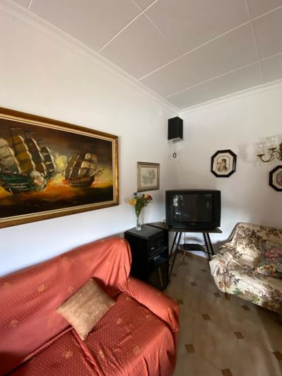 Image No.19-5 Bed Property for sale