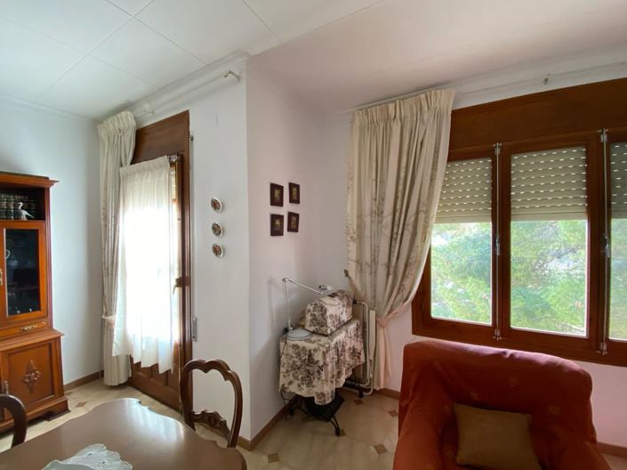 Image No.22-5 Bed Property for sale