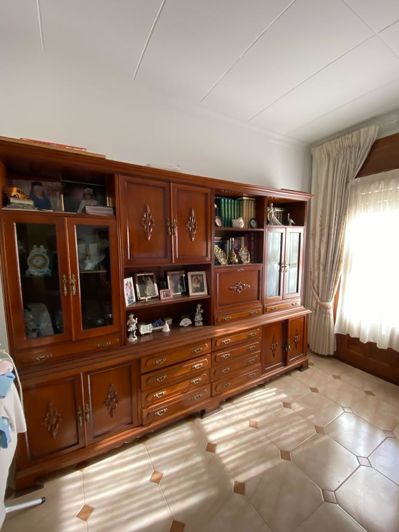 Image No.24-5 Bed Property for sale