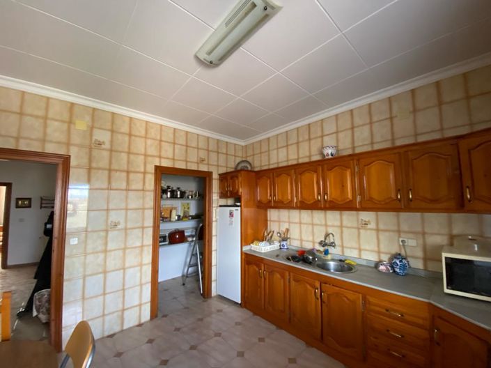 Image No.25-5 Bed Property for sale