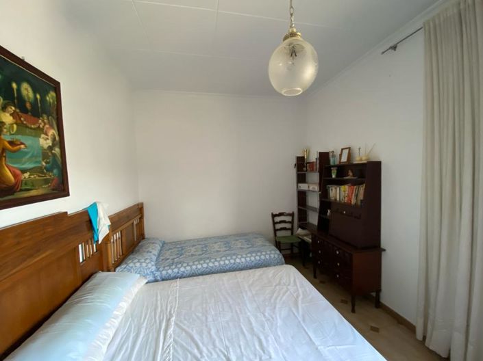 Image No.35-5 Bed Property for sale