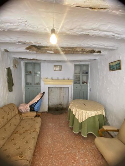 Image No.5-2 Bed Property for sale