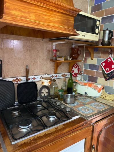 Image No.6-5 Bed House for sale