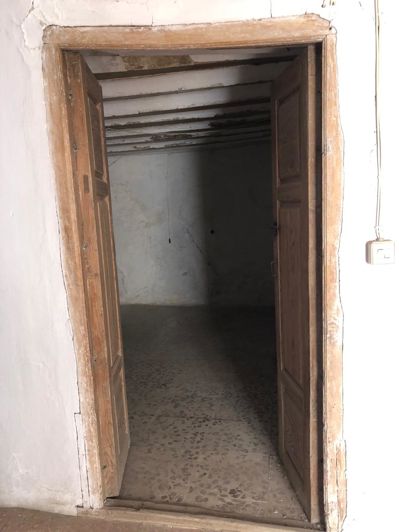 Image No.30-3 Bed Property for sale