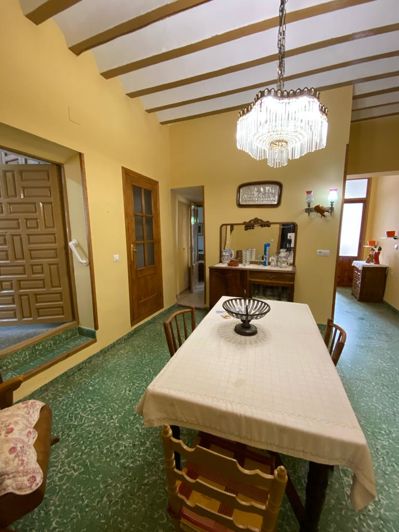 Image No.25-4 Bed Property for sale