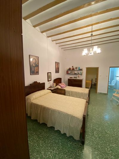 Image No.26-4 Bed Property for sale