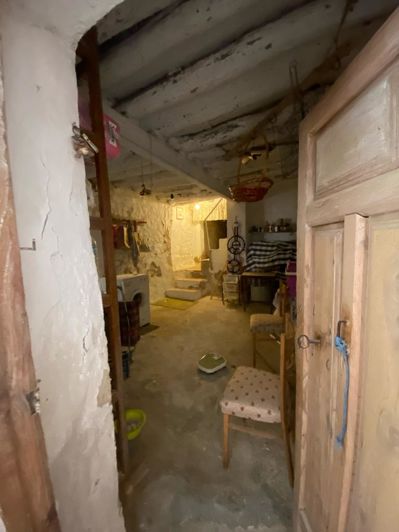 Image No.49-4 Bed Property for sale