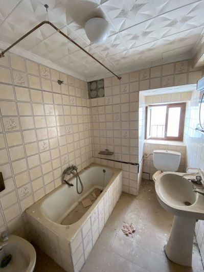 Image No.7-3 Bed Property for sale