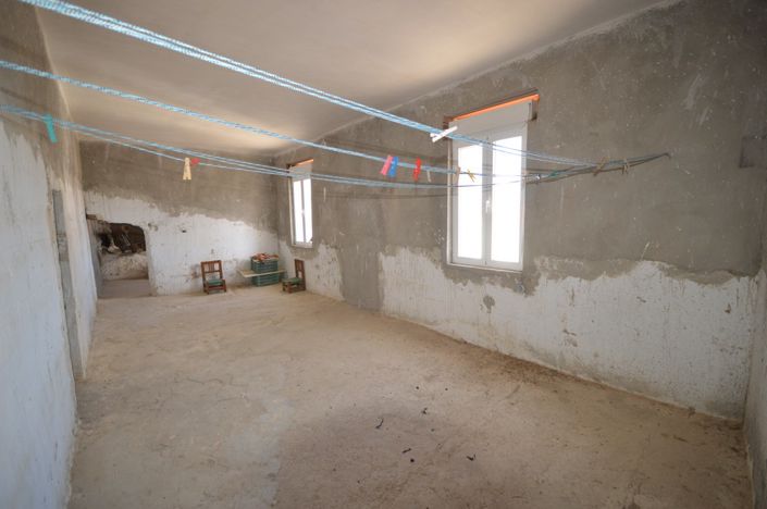 Image No.11-4 Bed Property for sale