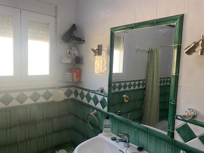 Image No.12-7 Bed Property for sale