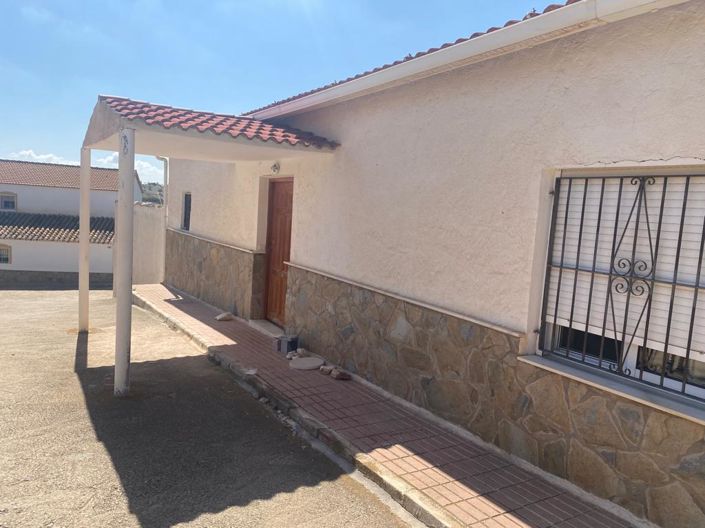 Image No.31-7 Bed Property for sale