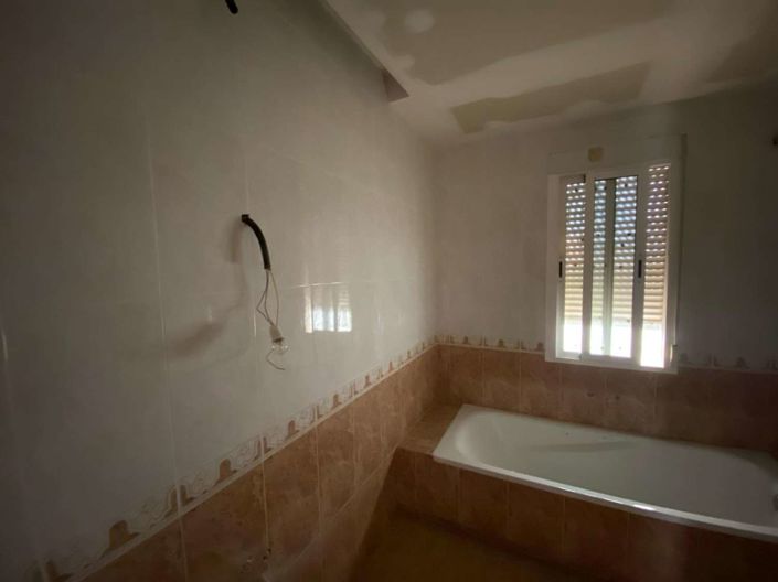 Image No.11-3 Bed Apartment for sale