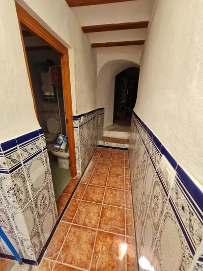 Image No.8-3 Bed Property for sale