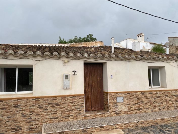 Image No.1-2 Bed Townhouse for sale
