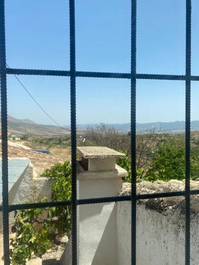 Image No.10-3 Bed Property for sale