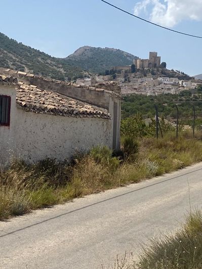 Image No.8-3 Bed Property for sale